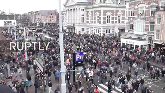 Netherlands: Scuffles erupt at banned Amsterdam demo against COVID restrix, lockdown extension