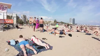 ???????? Barcelona - Spain · 4K · Barceloneta Beach Walk during Midday ☀️????️