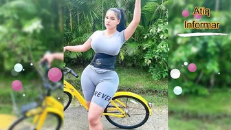 Renattadr Big Curvy Model | Curvy Fashion | Onlyfans Fashion | Bio | Wiki | Age | Figure | Career