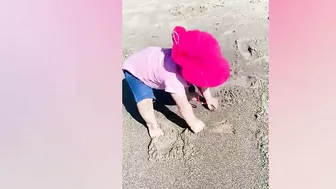 Super Funny Babies On The Beach || Kudo Hilarious