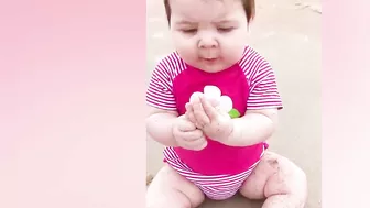 Super Funny Babies On The Beach || Kudo Hilarious