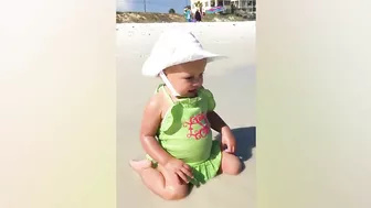 Super Funny Babies On The Beach || Kudo Hilarious