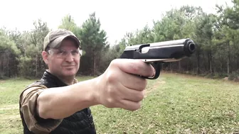 Shooting an FÉG Model AP7,65 pistol