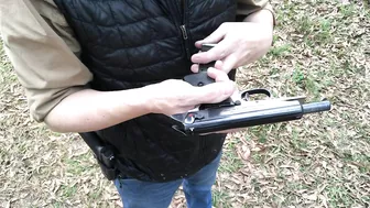 Shooting an FÉG Model AP7,65 pistol