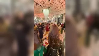 All celebrities at Sajal Ali Saboor Aly mehndi function complete video