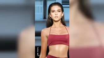 Bikini Show: Natalia Roth