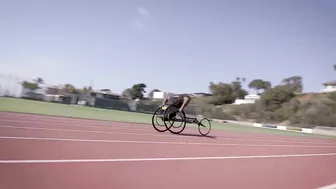 The fastest man on two hands - Guinness World Records