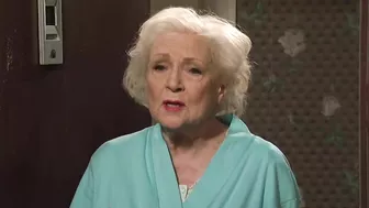 Census Taker vs. Old Lady - SNL