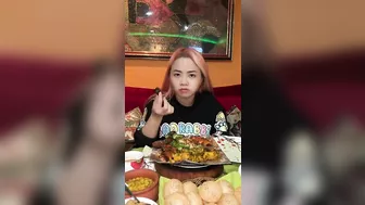 Ăn bằng tay trải nghiệm văn hoá Ấn Độ - TIKTOK CAO HOÀNG MẪN