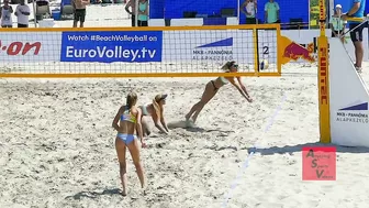 Beach Volleyball Girls Absolutely Crazy Rally