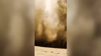 Jeremy Clarkson Blows Up a Beach! ???? #Shorts