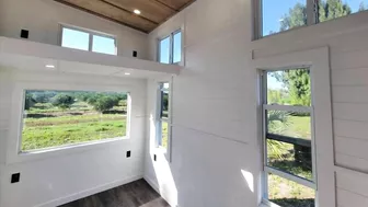 Gorgeous The 26′ Modern Florida Beach Tiny House on Wheels