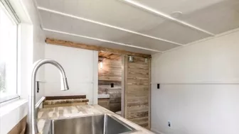 Gorgeous The 26′ Modern Florida Beach Tiny House on Wheels