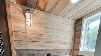 Gorgeous The 26′ Modern Florida Beach Tiny House on Wheels