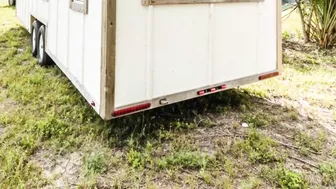 Gorgeous The 26′ Modern Florida Beach Tiny House on Wheels