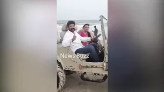 Balakrishna Serious On His Wife Vasundara At Beach | Balayya Wife Vasundara | News Buzz