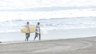 Surfers hit California beach despite US West Coast tsunami alert | AFP