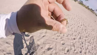 TSUNAMI FROM TONGA REACHS CALIFORNIA WHILE METAL DETECTING AT THE BEACH