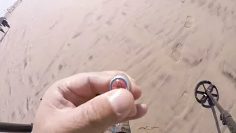 TSUNAMI FROM TONGA REACHS CALIFORNIA WHILE METAL DETECTING AT THE BEACH