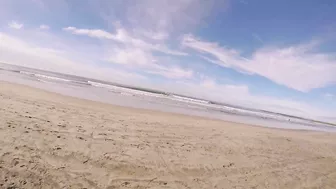 TSUNAMI FROM TONGA REACHS CALIFORNIA WHILE METAL DETECTING AT THE BEACH