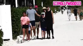 Ivanka Trump & Jared Kushner Soak Up With Sun With Friends & Family On The Beach Boardwalk In Miami