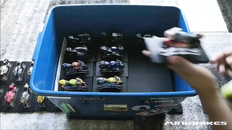 EP440 | 48 PCS OF VALENTINO ROSSI COLLECTIONS (1994-2017) | LEO MODELS | 1:18 SCALE | MOTOGP VR46