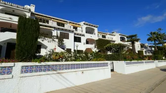 €127,500  -  2 bedroom, 1 bathroom top floor apartment, situated in beach-side location of Cabo Roig