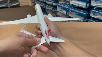 SKR1079 SKYMARKS TURKISH 787-9 1/200 By SkyMarks Models. Unboxing.