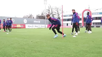 Fast, Faster, FC Bayern - Sprint-Challenge | Training | FC Bayern