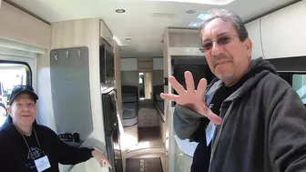 Fun With Mike at Leisure Travel Vans - 2022 Florida RV Supershow