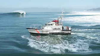 Coast Guard Charging Ocean Beach 1-24-22 #coastguard #surf #sanfrancisco