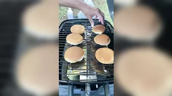 Burgers by the beach