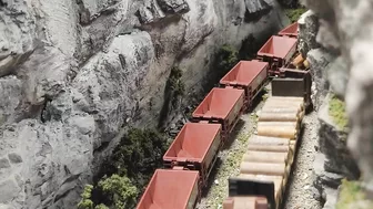 HO Scale Fails and Derailment Compilation 8!