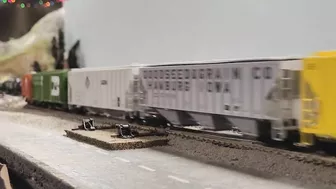 HO Scale Fails and Derailment Compilation 8!