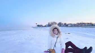 My first time to see a Frozen beach ???? #winterindenmark #frozenbeach #winterseason #shortvideo #dk