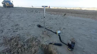 metal detecting beach 2022