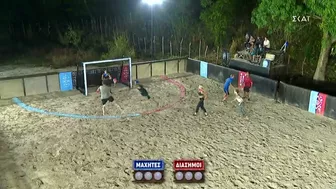 Beach Handball: Διάσημοι vs Μαχητές - Αγώνας 2