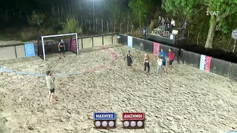 Beach Handball: Διάσημοι vs Μαχητές - Αγώνας 2