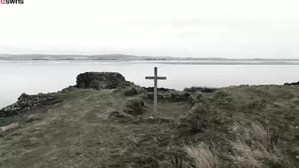 Artist uses RAKE to recreate 123-year-old masterpiece on deserted beach | SWNS