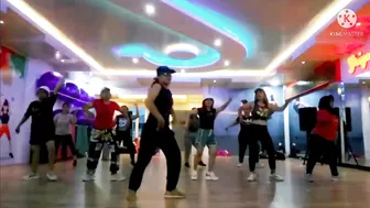 TWERK IT LIKE MILEY... Zumba ll Flash dance Choreography ll UMBARi  ????????...