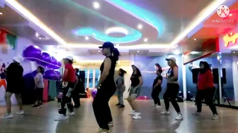 TWERK IT LIKE MILEY... Zumba ll Flash dance Choreography ll UMBARi  ????????...