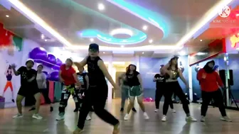 TWERK IT LIKE MILEY... Zumba ll Flash dance Choreography ll UMBARi  ????????...