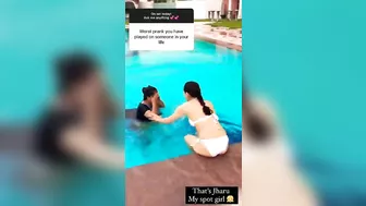 Sara Ali New Video In Bikini|Sara Ali Khan Masti With Her Friend