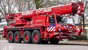 Politie begeleidt GROTE KRAAN Brandweer Haaglanden met spoed in Rotterdam! #1428