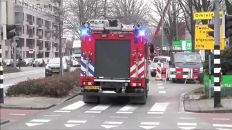 Politie begeleidt GROTE KRAAN Brandweer Haaglanden met spoed in Rotterdam! #1428