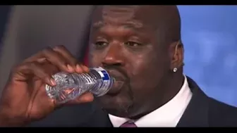 Shaq using normal sized things and being a giant