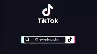 I can’t stop WHEEZING after seeing this reaction to my TikTok???? *scared twerking* | JULIAGISELLA