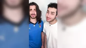 Italians reacting to TikTok Horror STRAWBERRY PASTA - Lionfield