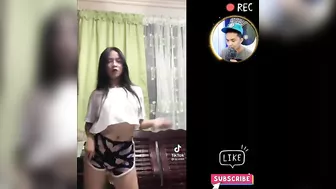 BUTTONS REMIX TIKTOK COMPILATION COMMENTARY VIDEO VINS AVENUE