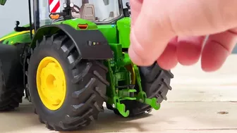 NEW JOHN DEERE 8R 410 by WIKING | 2 for the MODEL COLLECTION